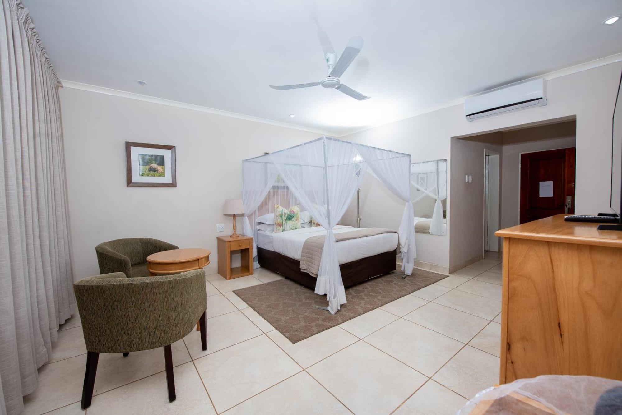 Ufulu Gardens Hotel Лилонгве Экстерьер фото