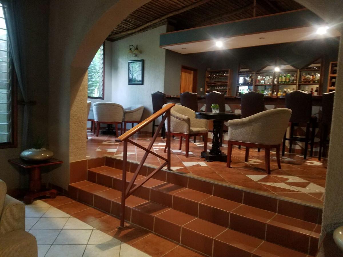 Ufulu Gardens Hotel Лилонгве Экстерьер фото