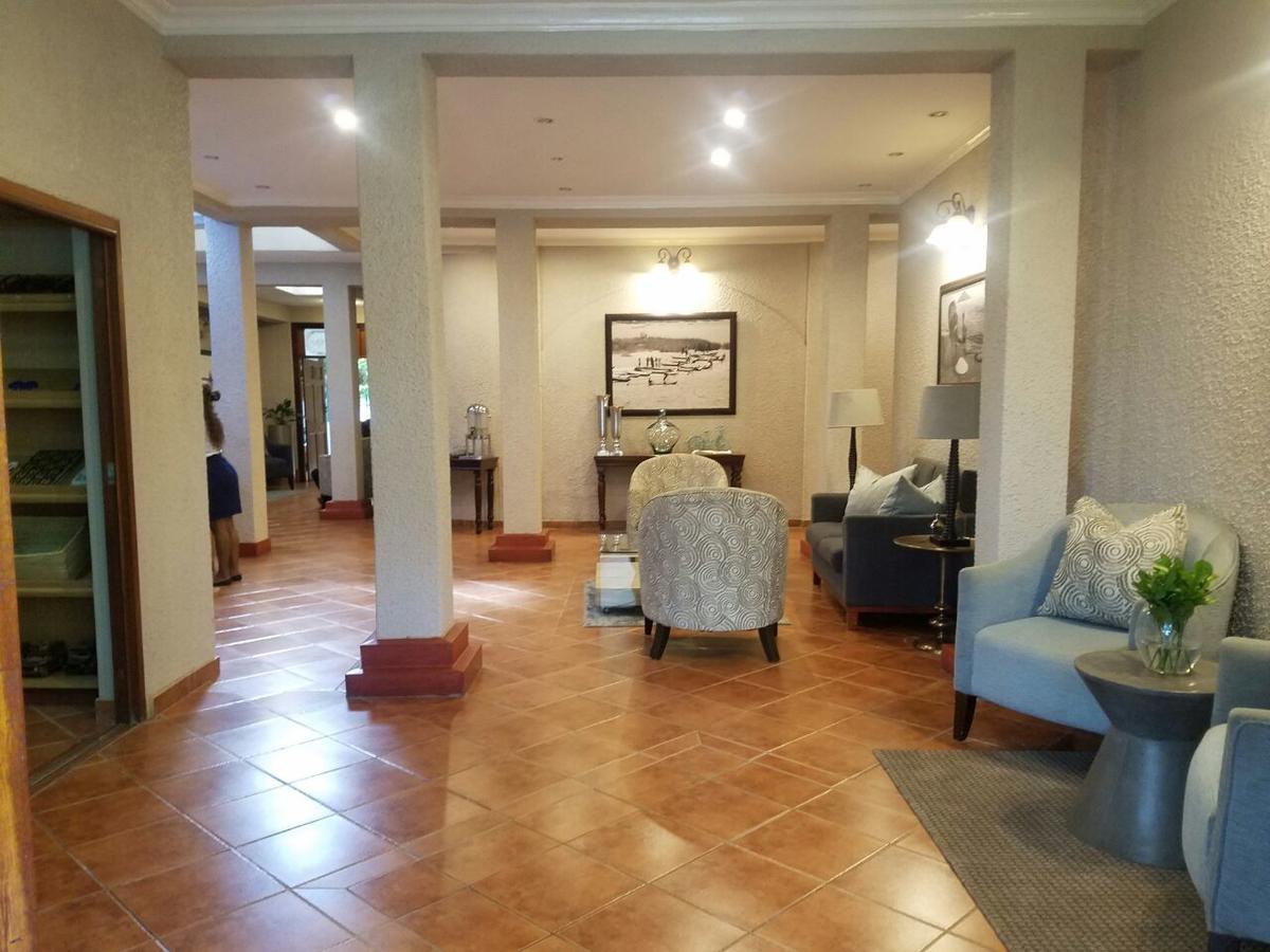 Ufulu Gardens Hotel Лилонгве Экстерьер фото